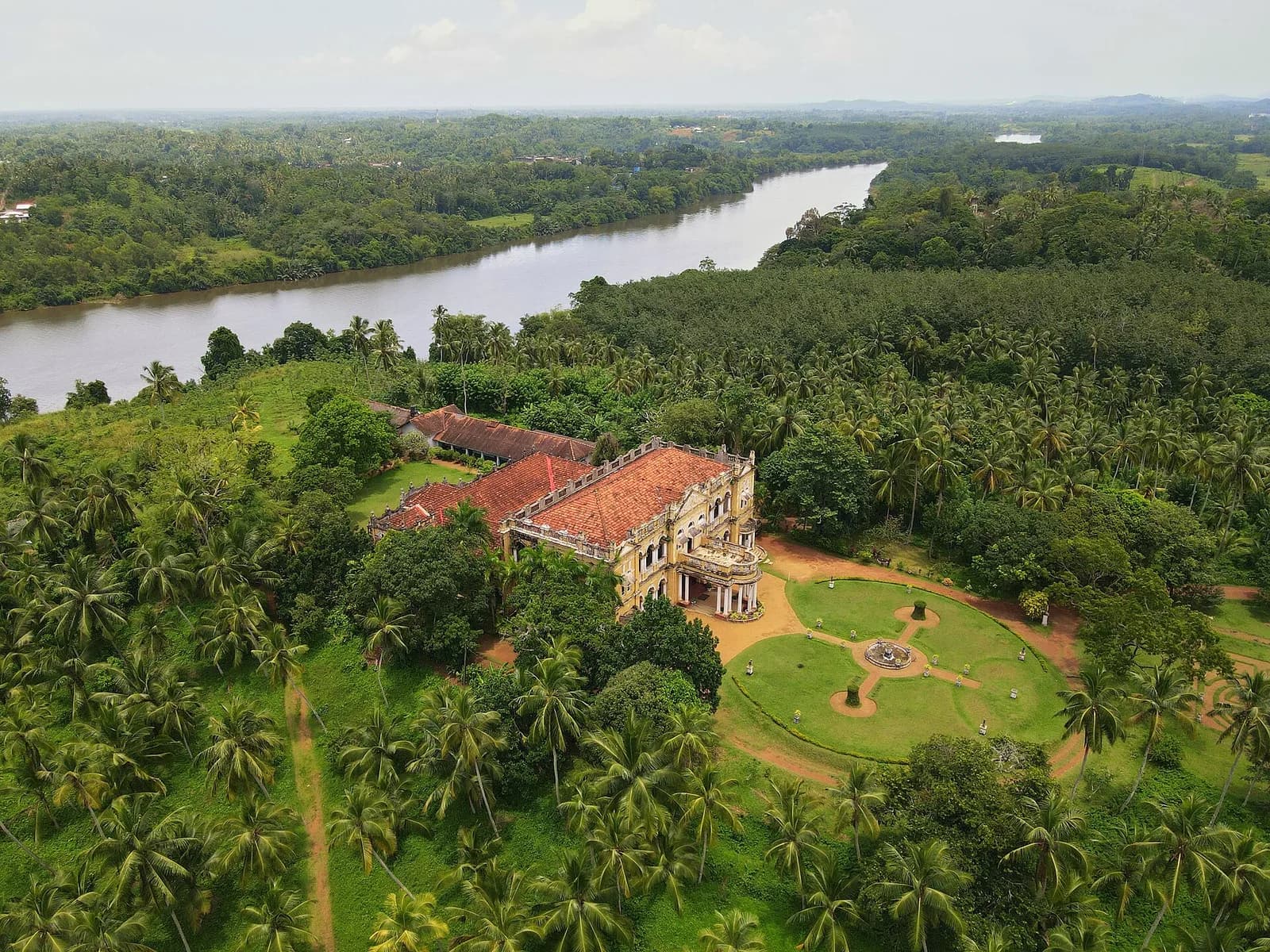Richmond Castle mansion and landscaped gardens in Kalutara